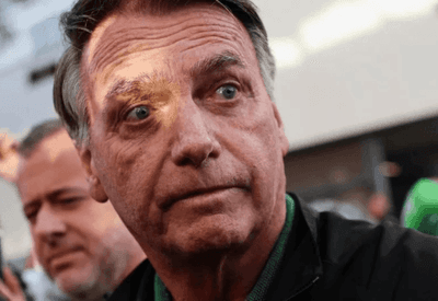 Bolsonaro: não podia ficar sem arma com 3 mulheres em casa