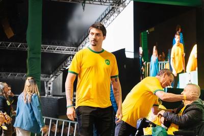 Renan Bolsonaro anuncia pré-candidatura a deputado federal