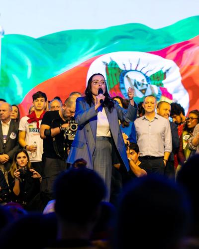 PDT oficializa Juliana Brizola ao governo do RS