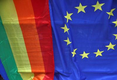 Hungria comemora 1ª Parada do Orgulho LGBT pós Orbán 