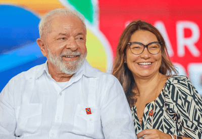 “Em breve, de volta ao batente”, diz Janja após anúncio de nova cirurgia de Lula