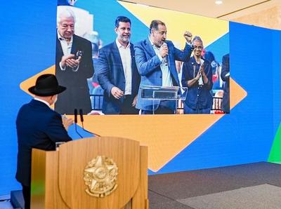 Na véspera de veto do TSE, Lula faz 12 eventos simultâneos