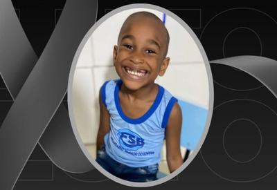 Criança de 5 anos morre após ser atingida por bala perdida na Bahia