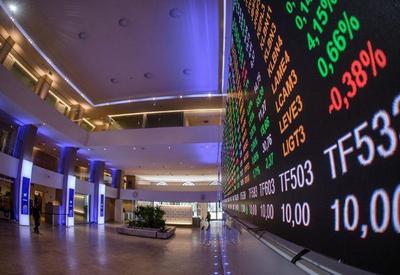 Bolsa sobe e dólar cai a R$ 5,10 com foco em EUA e Irã
