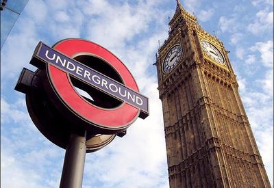 Mulher é presa após esfaquear quatro pessoas em Londres