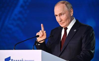 Putin anuncia cessar-fogo temporário de 30 horas na guerra na Ucrânia