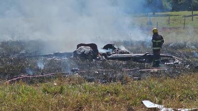 Queda de avião de pequeno porte deixa piloto ferido em Goiás