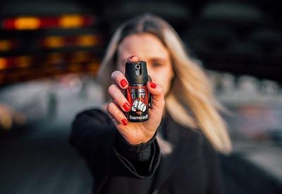 Senado aprova uso de spray de defesa pessoal para mulheres