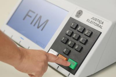 STF e TSE divergem sobre atuação dos EUA nas eleições