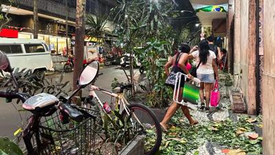 Ventania no RJ: governo recomenda volta antecipada para casa