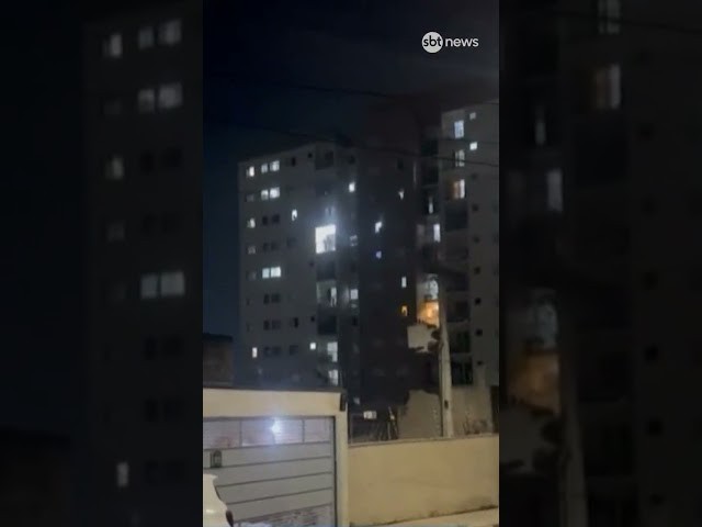 Prédio abandonado há 10 anos desabada em SP; bombeiros fazem buscas por vítimas