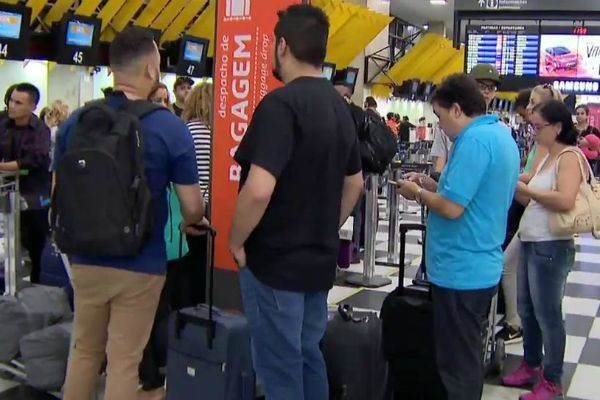 Imagem da noticia AGU recorre contra suspensão da cobrança por despacho de bagagem