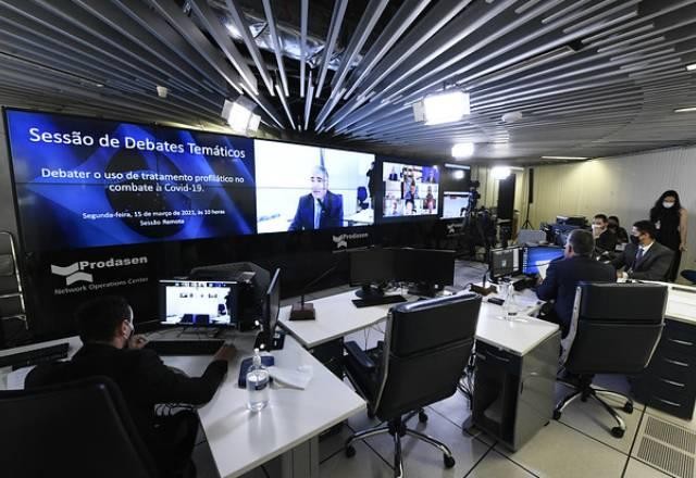 Imagem da noticia Governadores criticam  "negacionismo" do governo no enfrentamento da pandemia 