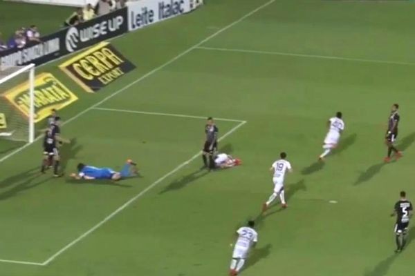 Imagem da noticia Atacante do Corinthians chama o Santos de time pequeno