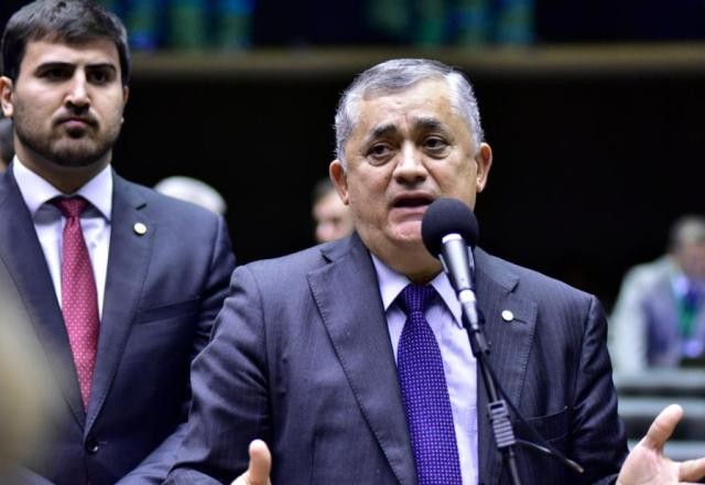 Imagem da noticia Líder do governo comemora aprovação do novo regime fiscal