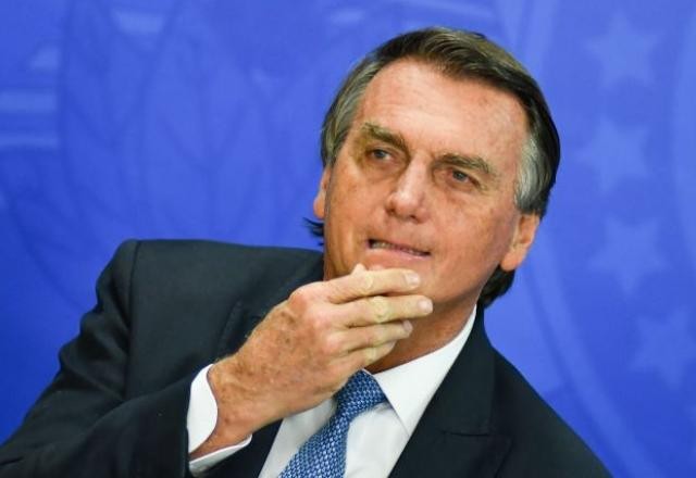 Imagem da noticia Poder Expresso: "Se não é eu, Brasil já estava no buraco", diz Bolsonaro