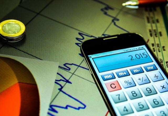Imagem da noticia Mercado derruba previsão do PIB de 2021 para 3,29%