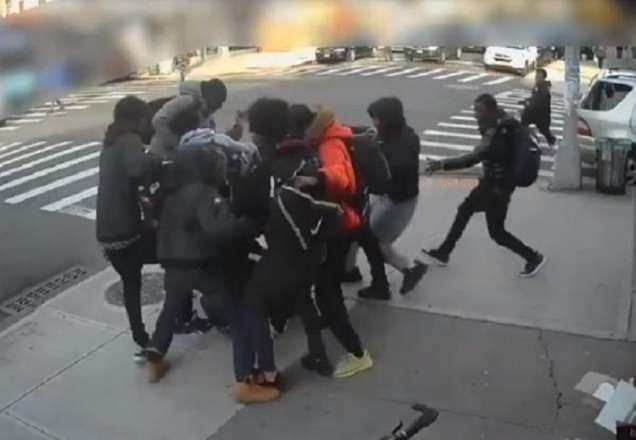 Imagem da noticia Jovem de 15 anos é brutalmente agredida ao ser roubada