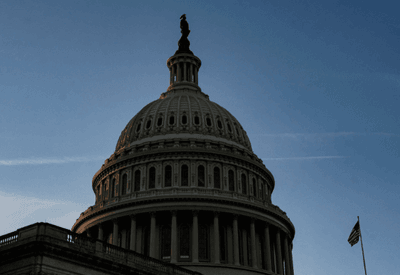 Paralisação nos EUA: Shutdown chega ao 3º dia e Senado tenta nova votação