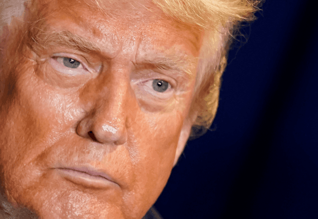 Imagem da noticia Trump declara cartéis de drogas como “inimigos em conflito armado” e justifica ataques letais no Caribe