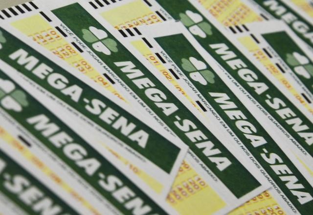 Imagem da noticia Prêmio da Mega-Sena acumula e valor estimado vai para R$ 10 milhões