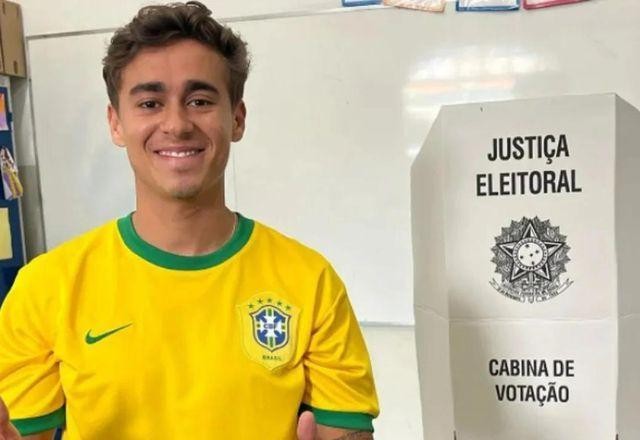 Imagem da noticia TSE mantém multa de R$ 30 mil a Nikolas Ferreira por fake news sobre Lula