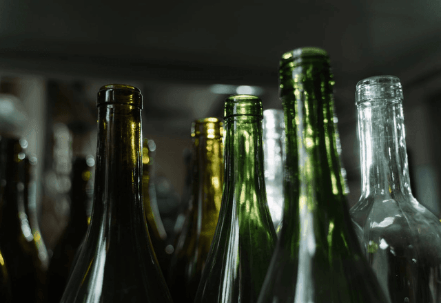 Imagem da noticia Reciclagem de garrafas de vidro ajuda a combater falsificação de bebidas em São Paulo