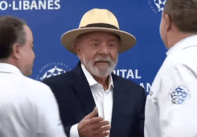 Lula recebe alta por recuperação "acima do esperado" e aparece em entrevista de médicos Lula recebe alta por recuperação "acima do esperado" e aparece em entrevista de médicos