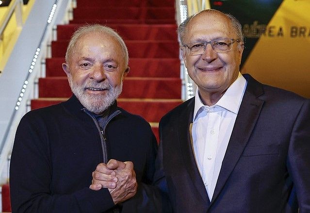 Imagem da noticia Lula não irá à missa de posse do papa Leão XIV e enviará Alckmin