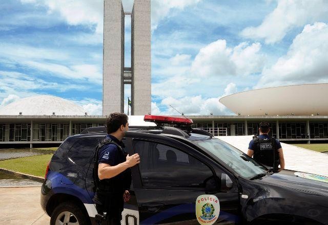 Imagem da noticia Congresso aprova reajuste de 18% para forças de segurança do DF
