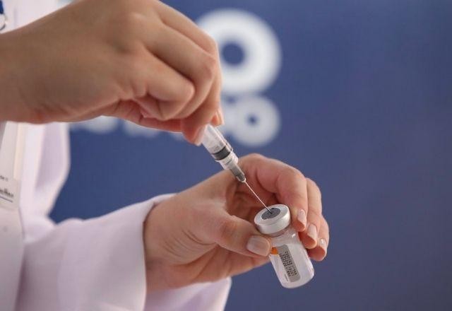 Imagem da noticia Covid-19: Itália antecipa dose de reforço para adultos a partir de 40 anos