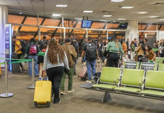 Imagem da noticia Aeroporto de Brasília tem voos cancelados e atrasados após fortes chuvas