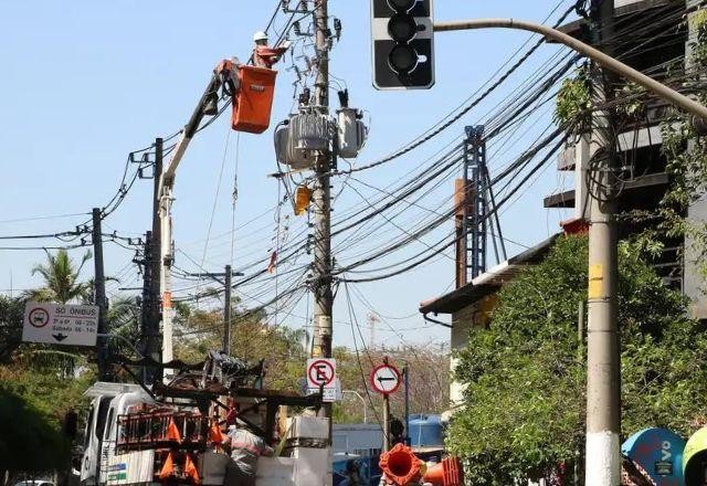 Imagem da noticia Justiça dobra multa diária à Enel por demora em restabelecer energia em Niterói
