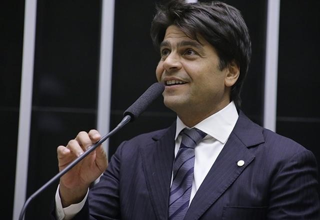 Imagem da noticia Sem acordo, relator de projeto que taxa super-ricos terá novas reuniões nesta terça