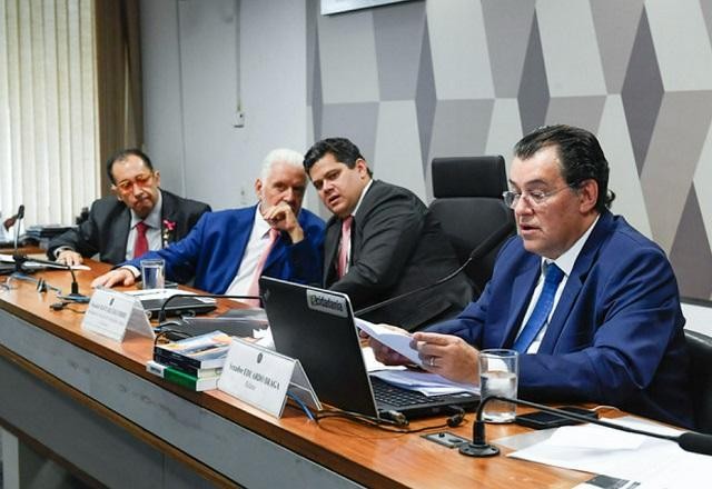 Imagem da noticia Líder do MDB nega traições contra Messias: ‘Querem arrumar um bode expiatório’