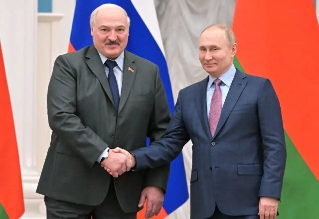 Imagem da noticia Presidente de Belarus diz que guerra na Ucrânia está "se arrastando demais"
