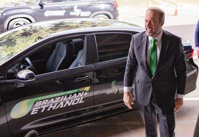 “A nossa vocação é o carro híbrido flex", afirma ministro de Minas e Energia “A nossa vocação é o carro híbrido flex", afirma ministro de Minas e Energia