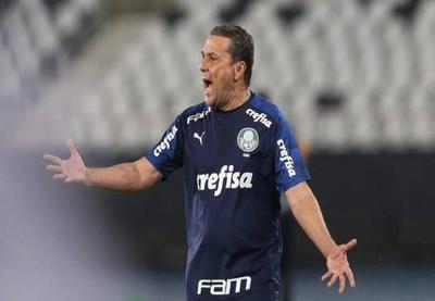 Após derrota, Luxemburgo diz que elenco precisa de reforços Após derrota, Luxemburgo diz que elenco precisa de reforços