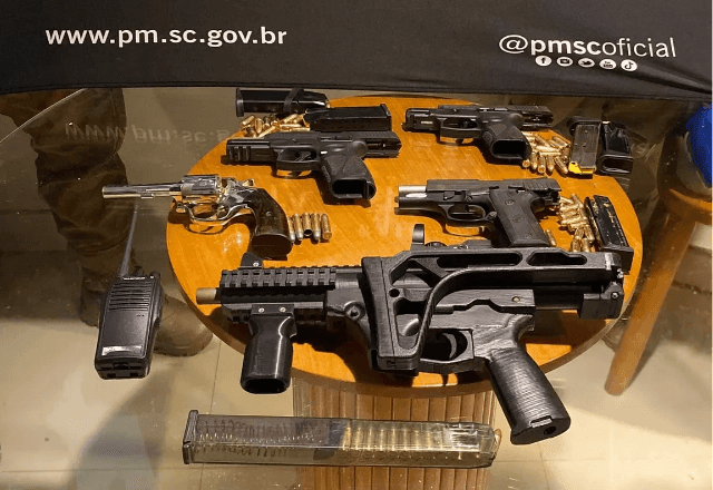 Imagem da noticia Quatro suspeitos morrem em confronto com a PM em Florianópolis