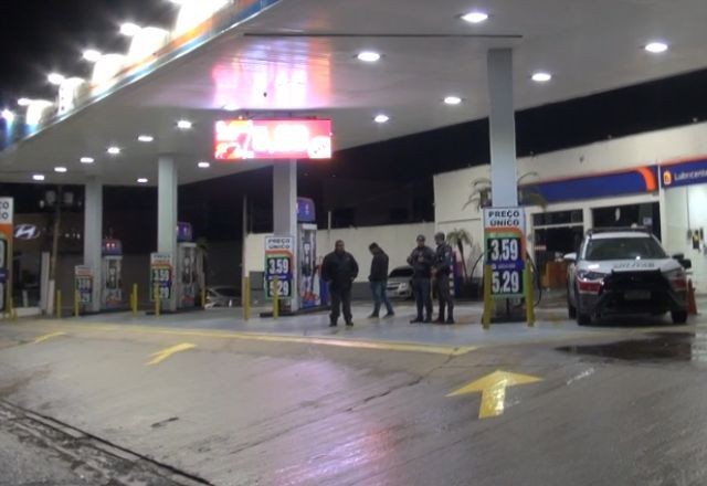 Imagem da noticia Dupla realiza 10 assaltos em poucas horas, é identificada, e um deles morre baleado pela polícia