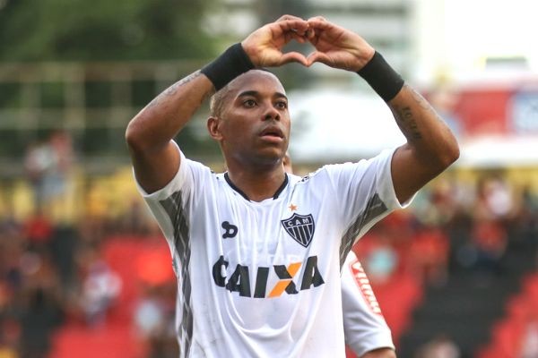 Imagem da noticia Atacante Robinho, do Atlético-MG, é condenado a nove anos de prisão