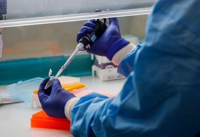 Imagem da noticia Variante ômicron responde por 95,4% dos casos de covid-19 nos EUA