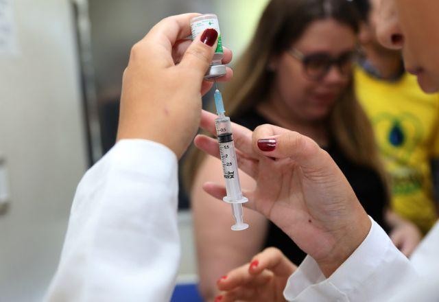 Imagem da noticia França inicia campanha de vacinação infantil contra covid-19