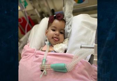 Bebê de 1 ano e 4 meses precisa de remédio de R$ 300 mil Bebê de 1 ano e 4 meses precisa de remédio de R$ 300 mil