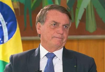Bolsonaro faz apelo para que "todos compareçam às urnas no dia 30" Bolsonaro faz apelo para que "todos compareçam às urnas no dia 30"