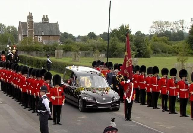 Imagem da noticia Caixão da rainha Elizabeth chega a Windsor para última cerimônia