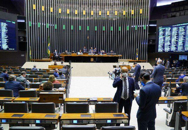 Câmara mantém veto de Bolsonaro a reajuste salarial para servidores Câmara mantém veto de Bolsonaro a reajuste salarial para servidores