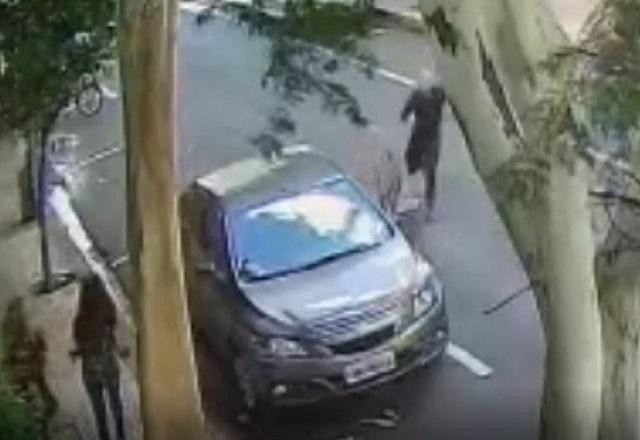 Imagem da noticia Mulher é esfaqueada pelo ex enquanto buscava filha em escola