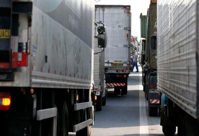 Imagem da noticia Justiça concede liminares à AGU com autorização para que PRF desobstrua vias