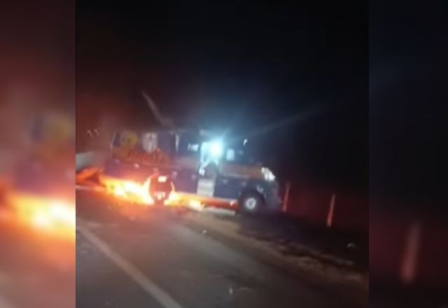 Imagem da noticia Carro-forte é atacado por 16 criminosos no interior de SP; 5 ficam feridos em troca de tiros